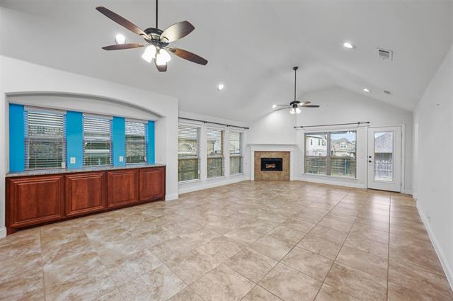 Building Photo - 905 Foxtail Dr