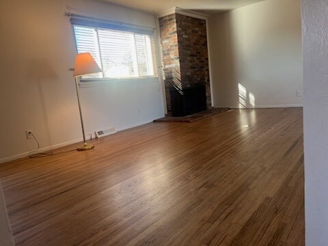 Foto del edificio - 2203 Collier Ave