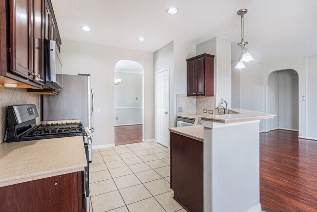 Building Photo - 405 Abbey Ln