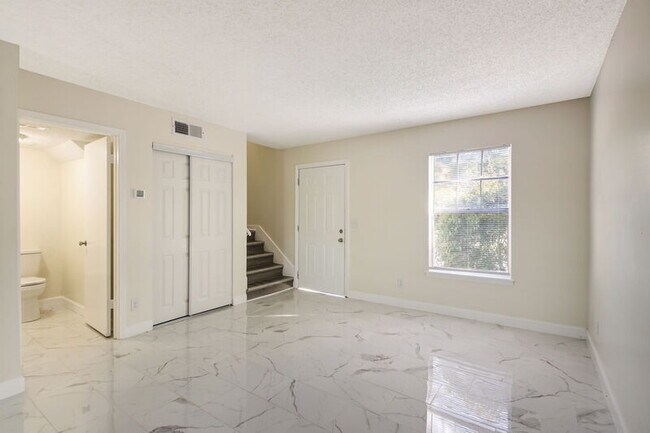 Foto del edificio - 301 Kettering Terrace
