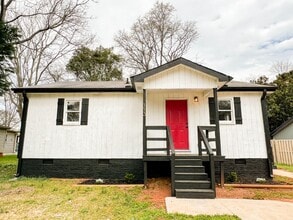 Building Photo - 113 Carey Ave