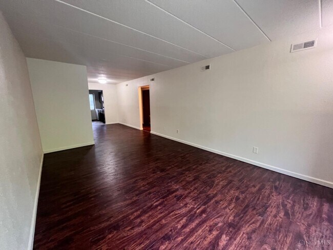 Foto del edificio - 452 Grand Ave