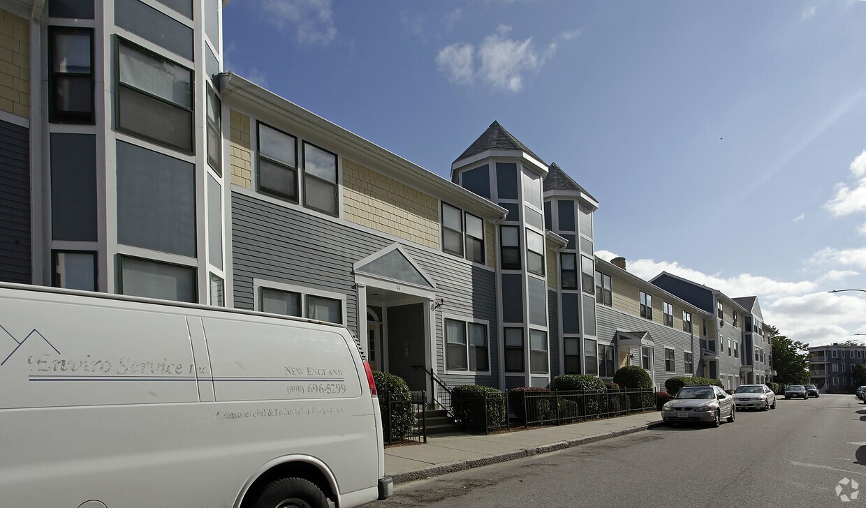 Building Photo - Lithgow Apartments