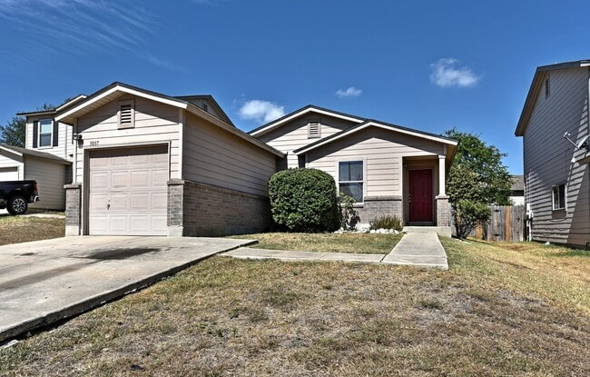 Building Photo - GREAT HOME  |  PAINTED SEPT 2025  |  3 BED...