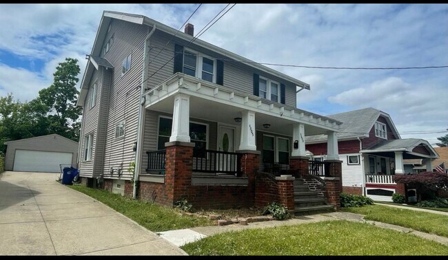 Building Photo - 4805-4809 Ardmore Avenue