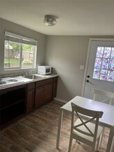 Building Photo - 3061 Walnut Springs Dr