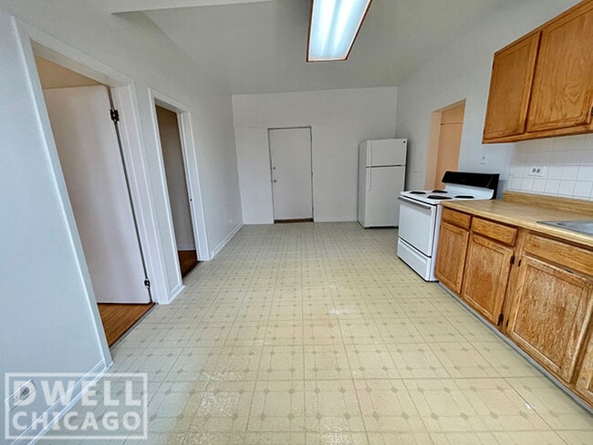Building Photo - 2315 N Kedzie Blvd