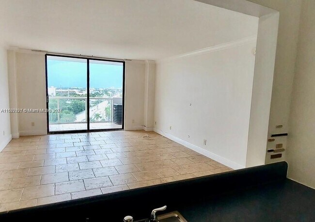 Foto del edificio - 13499 Biscayne Blvd