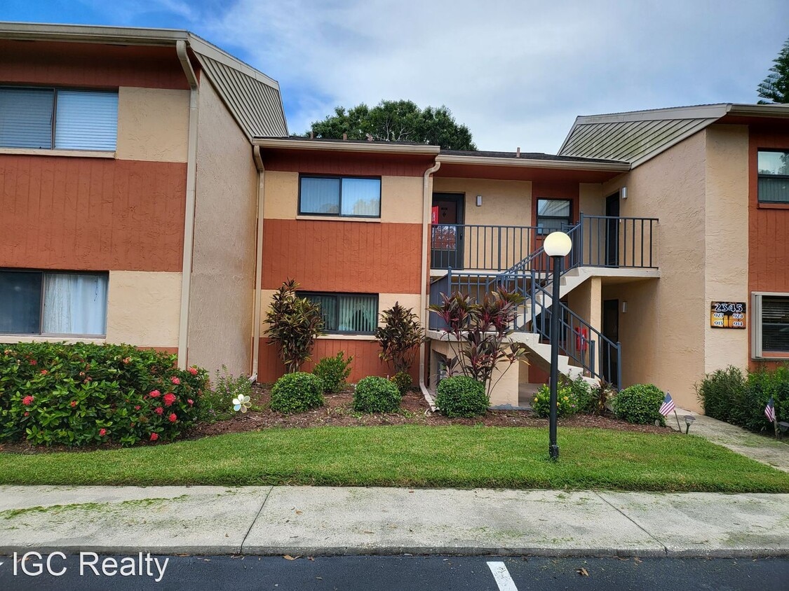 Foto principal - 2 br, 2 bath House - 2345 Golf Lake Circle...