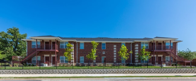 Building Photo - 1328 Underwood St