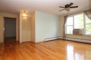 Building Photo - New London Condo