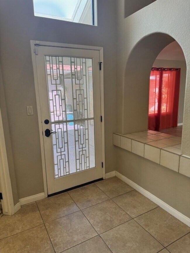 Foto del edificio - 8205 Sheffield Ln