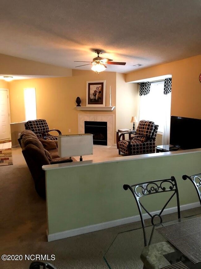 Building Photo - 4110 Breezewood Dr