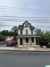 Building Photo - 1559 Broadway
