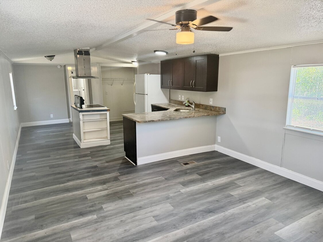 Photo - 7213 N. Harney Road