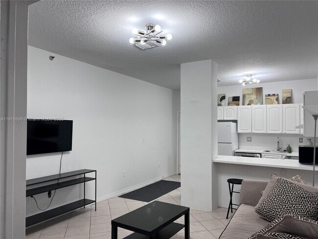 Foto del edificio - 2734 Bird Ave