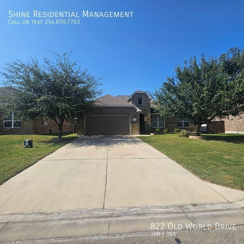 Foto principal - 822 Old World Dr