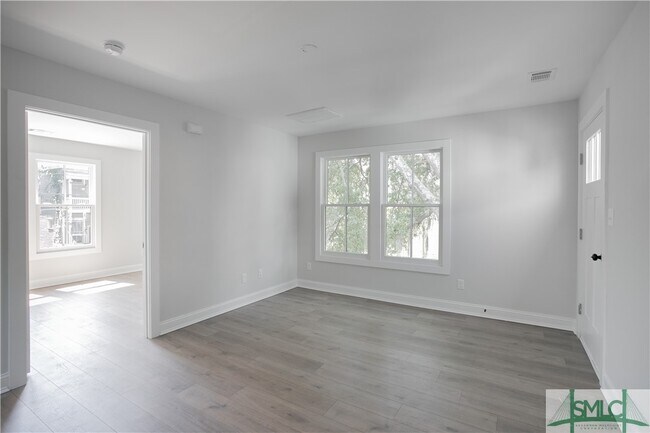 Foto del edificio - 1720 Barnard St
