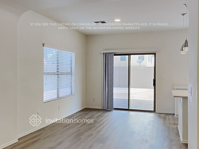 Foto del edificio - 10643 E Bramble Ave