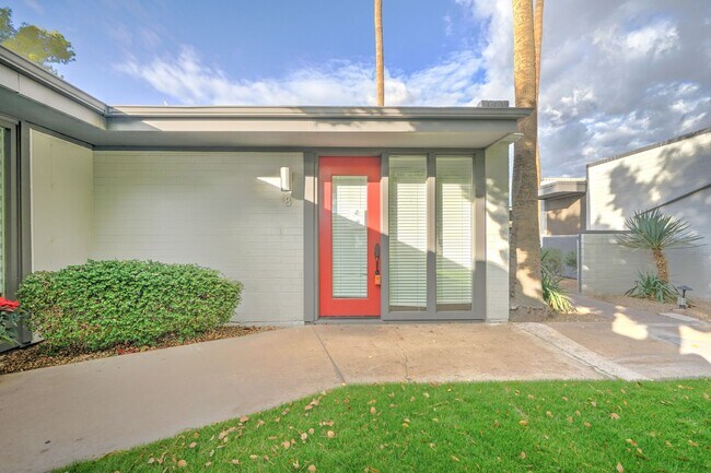 Building Photo - COMING SOON! Arcadia Lite - 2 bedroom/1 Bath- Adorable Condo and Community-W/T/S are included!