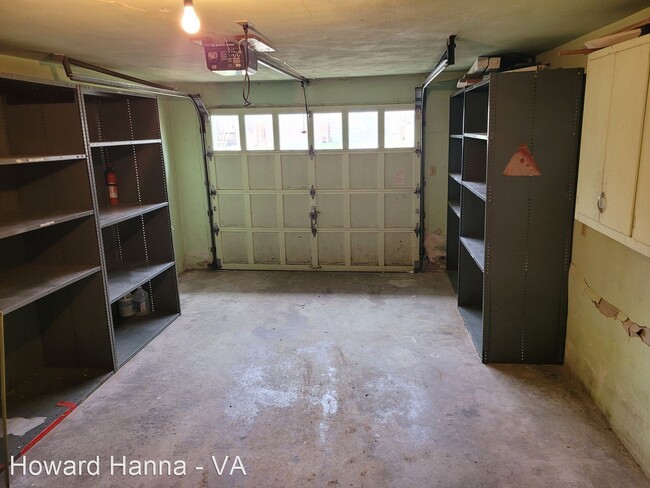 Building Photo - 4 br, 2 bath House - 4604 Bromfield Avenue