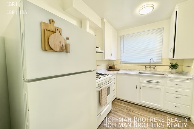 Foto del edificio - 131 Normandie Ave