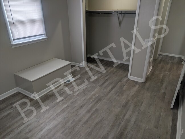 Foto del edificio - 1025 N Obrien St