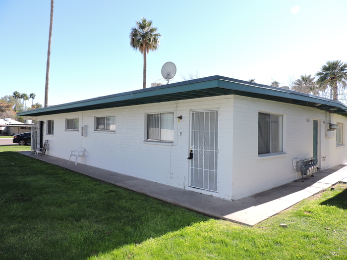 Primary Photo - 124 S Carney Ave