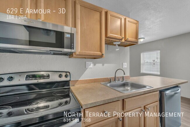 Building Photo - Spacious 1-Bedroom Apartment in Central Hy...