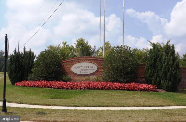 Building Photo - 477 Hillsdale Pl