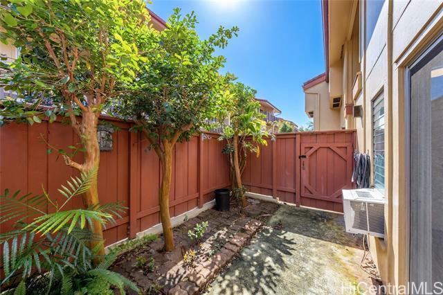 Foto del edificio - 46-078-78 Emepela Pl