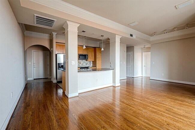 Building Photo - 3333 Allen Pkwy