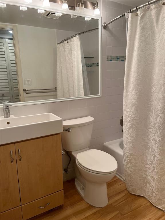 Foto del edificio - 9311 Orange Grove Dr