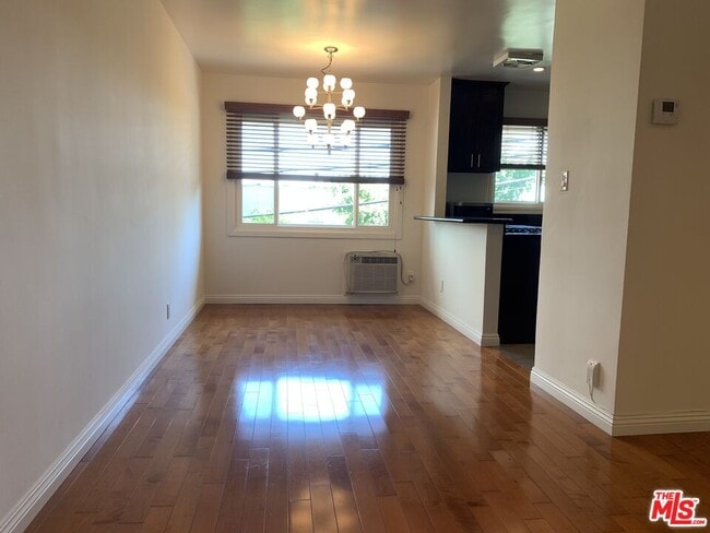 Building Photo - 1219 N Crescent Heights Blvd