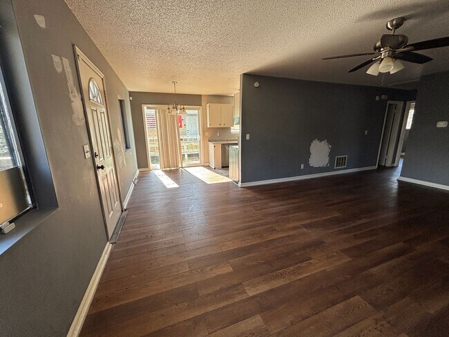 Building Photo - Powell Mill Rd