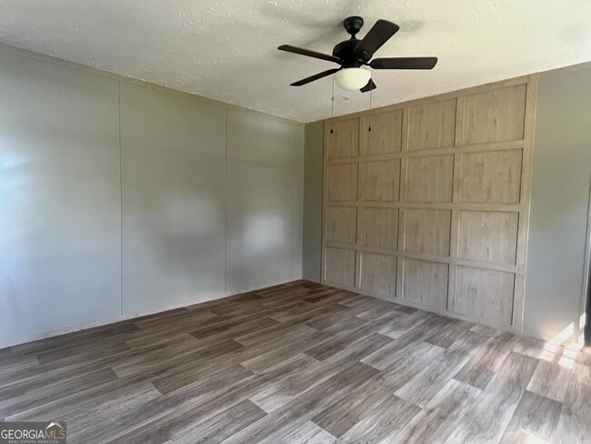 Building Photo - 68 Rockys Pl