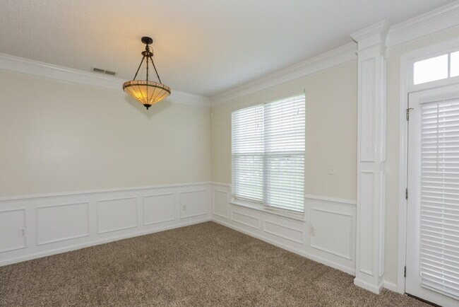 Building Photo - 11925 Misty Pine Ct