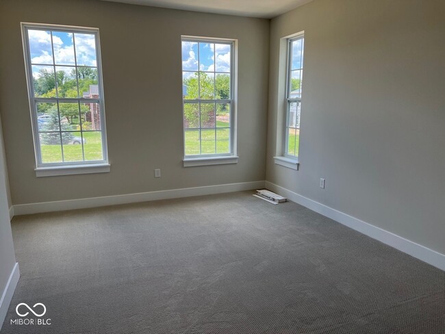 Building Photo - 1050 Valentine Ln