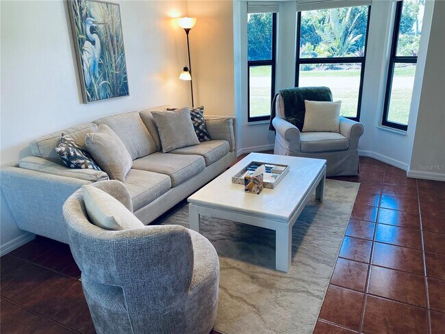 Foto del edificio - 7234 Maguire Ln