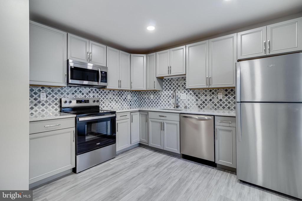 Primary Photo - 4651 Grosbeak Pl