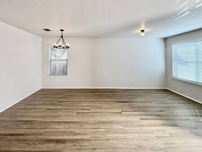 Building Photo - 6414 Royal Rdg Dr