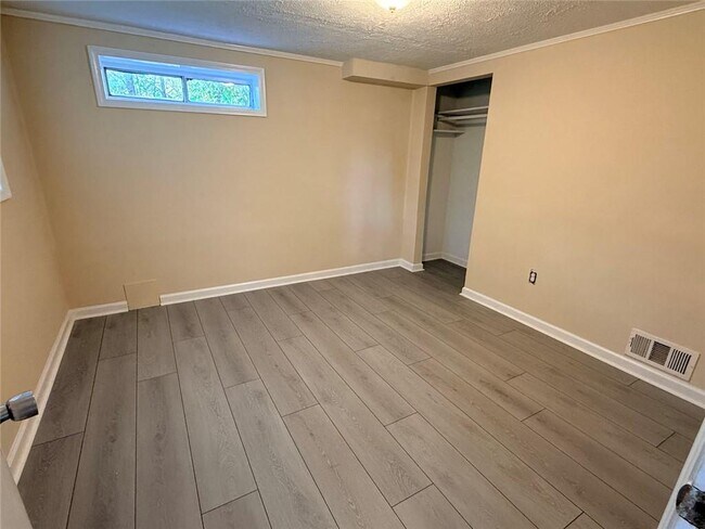 Foto del edificio - 2035 Debra Ln