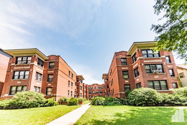 Building Photo - 3925 N Keeler Ave