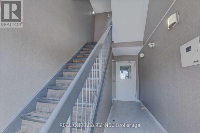 Building Photo - 1450-1450 Glen Abbey Gate