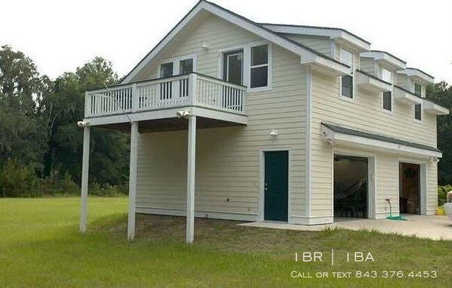 Building Photo - 27 Mattis Dr