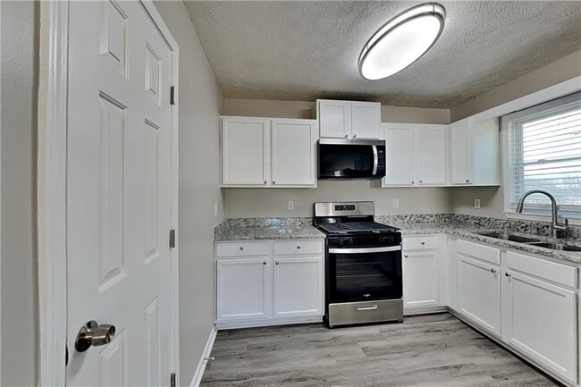 Building Photo - 42 Breckenridge Dr