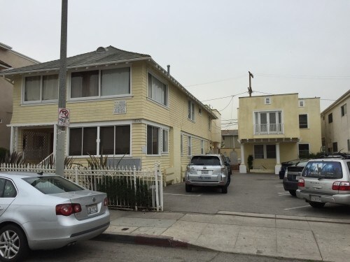 Foto del edificio - 38 1/2 Rose Ave