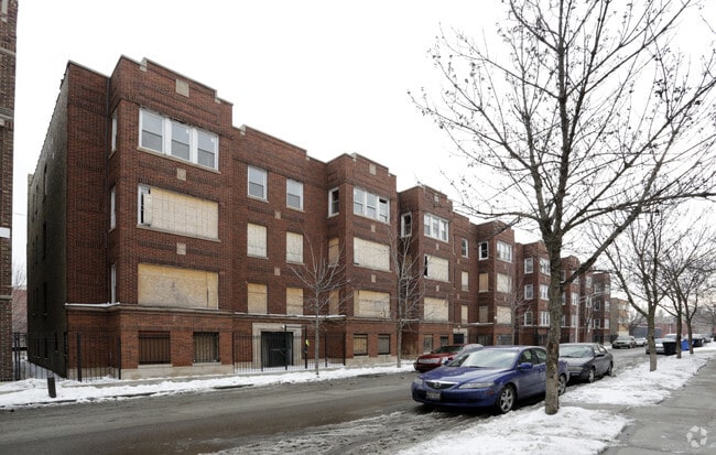 Primary Photo - 7419-7435 S Colfax Ave