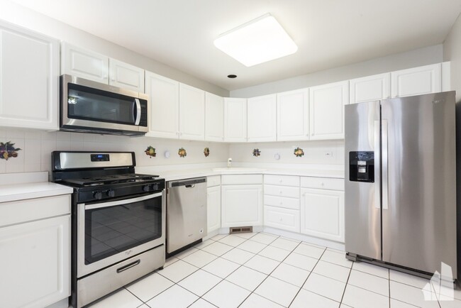 Building Photo - 2991 Belle Ln