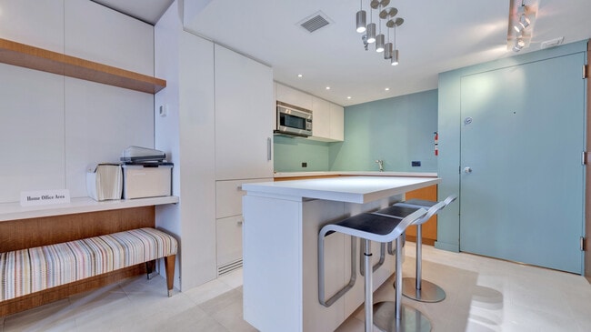 Building Photo - 701 Pennsylvania Ave NW